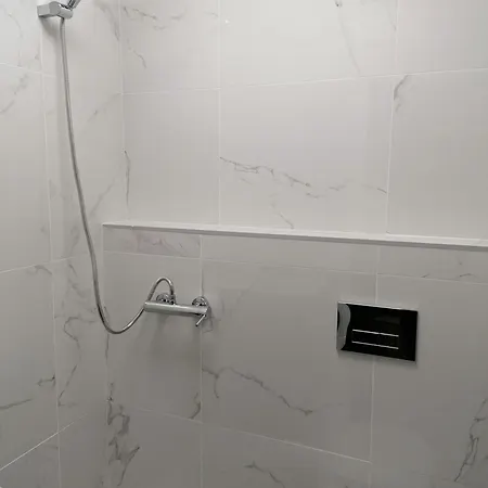 Къща за гости гест хаус паркова 33 3*