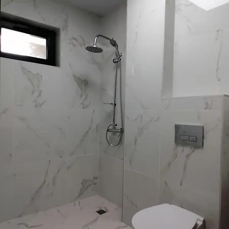 гест хаус паркова 33 3* Разград