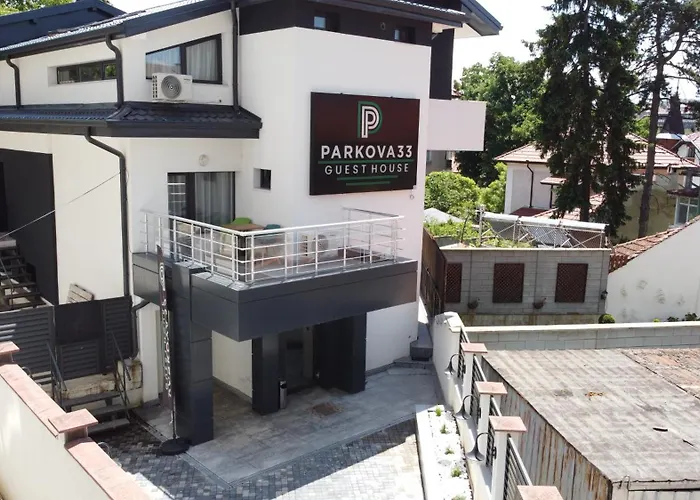 гест хаус паркова 33 ゲストハウス 3*